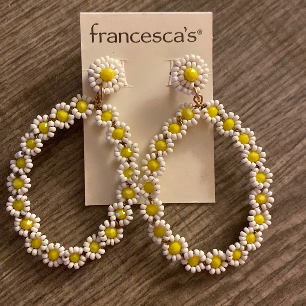 Francesca’s Earrings beaded daisies